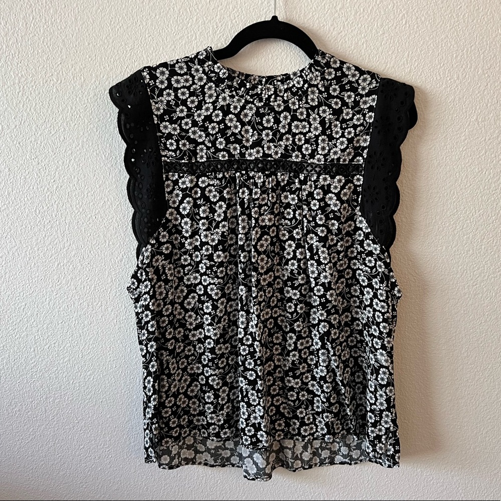 LOFT NWT sleeveless blouse, size L